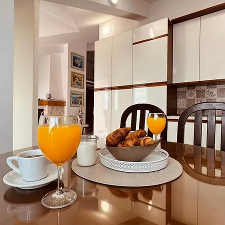 With A Parking Space - 23263 * Split