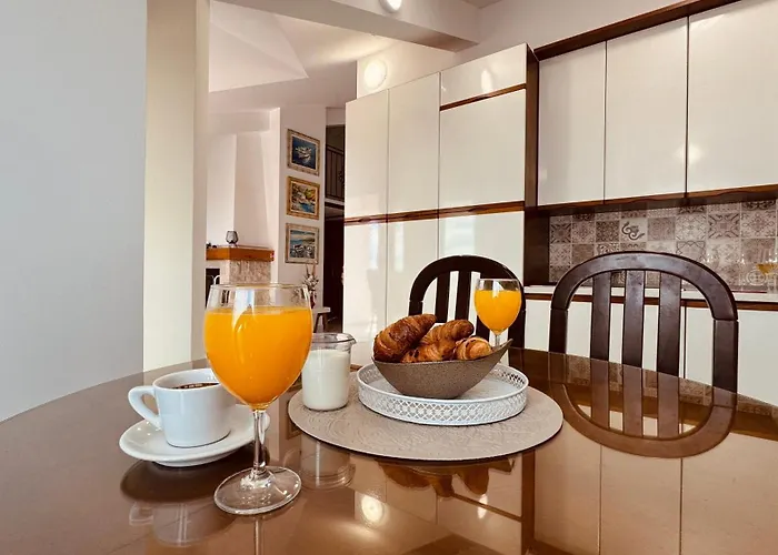 With A Parking Space - 23263 * Split